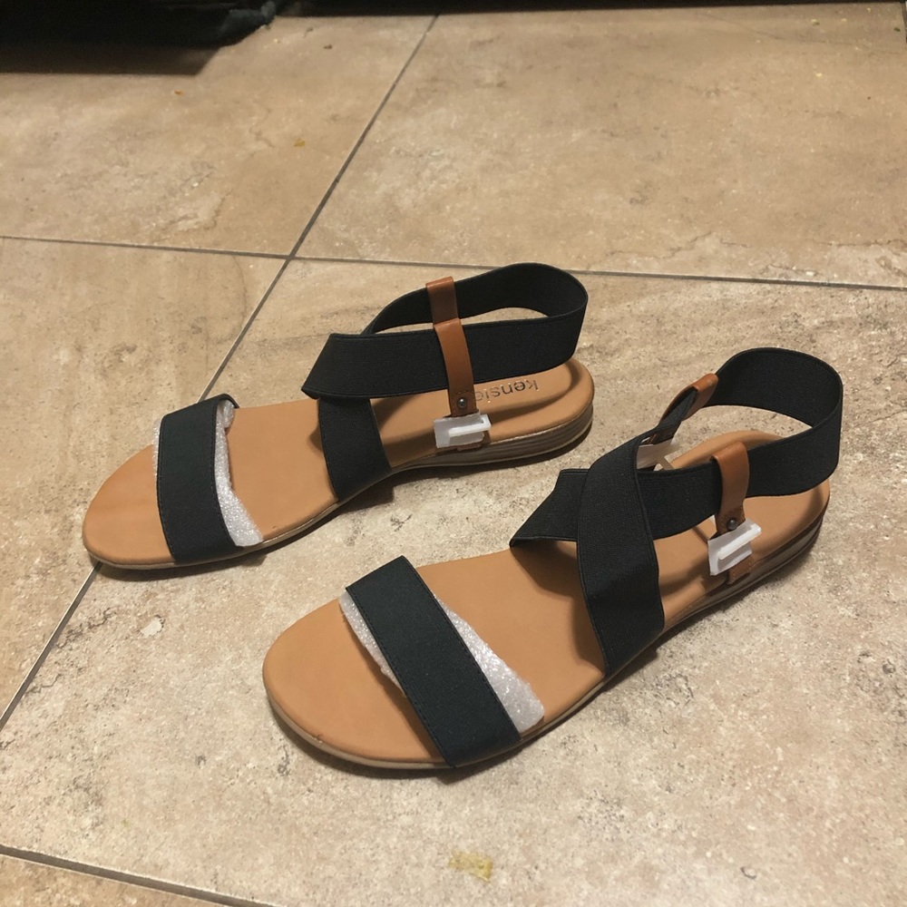 Kensie flat sandals 8.5 M